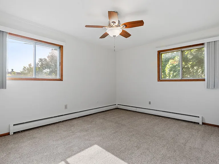 1605 Minnehaha Apartments — Photo 14