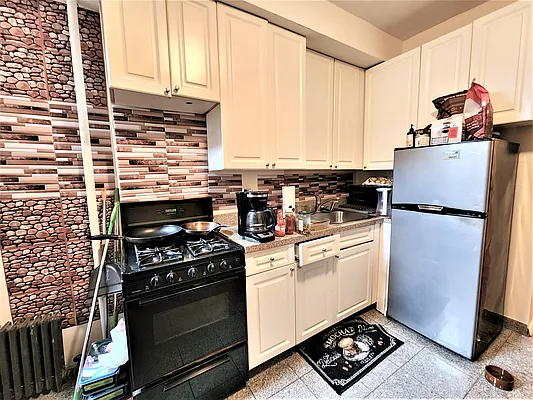 Rented by Brooklyn Property Group LLC | media 16