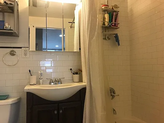 Rented by Friedman Roth Realty | media 8