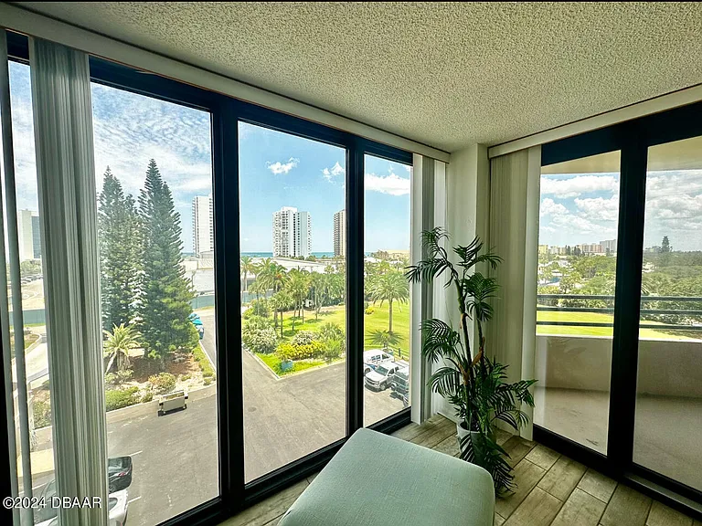 1 Oceans West Blvd #4B5 — Photo 9