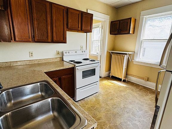 4th image of 620 N Main St #1
