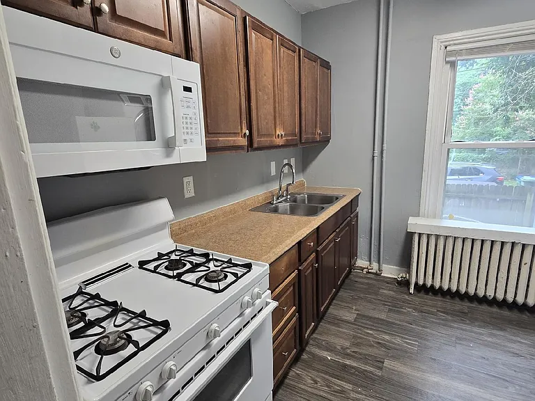 709 Idlewood Ave — Photo 9