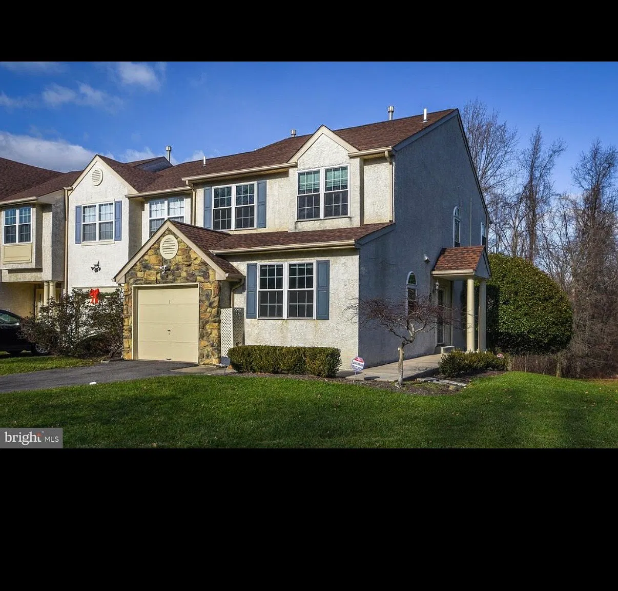 3 bed, 3.5 bath, 1865 sqft, $3,600 — Photo 2
