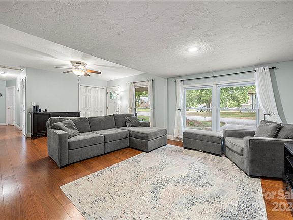 5th image of 546 Efird St