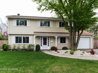 1008 Castlewood Ln, Deerfield, IL 60015