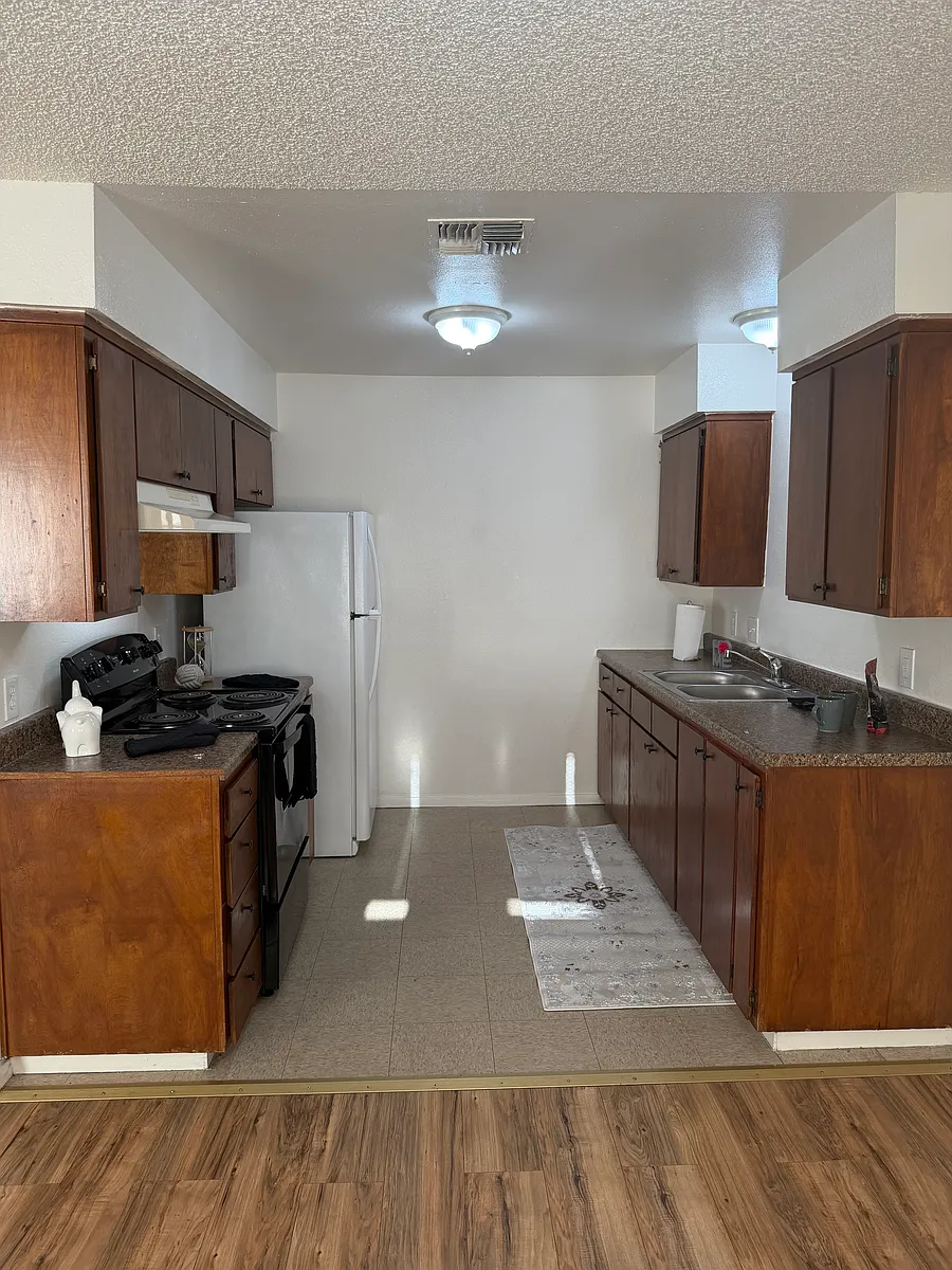 Building Photo - 59 S Rogers Ln #201