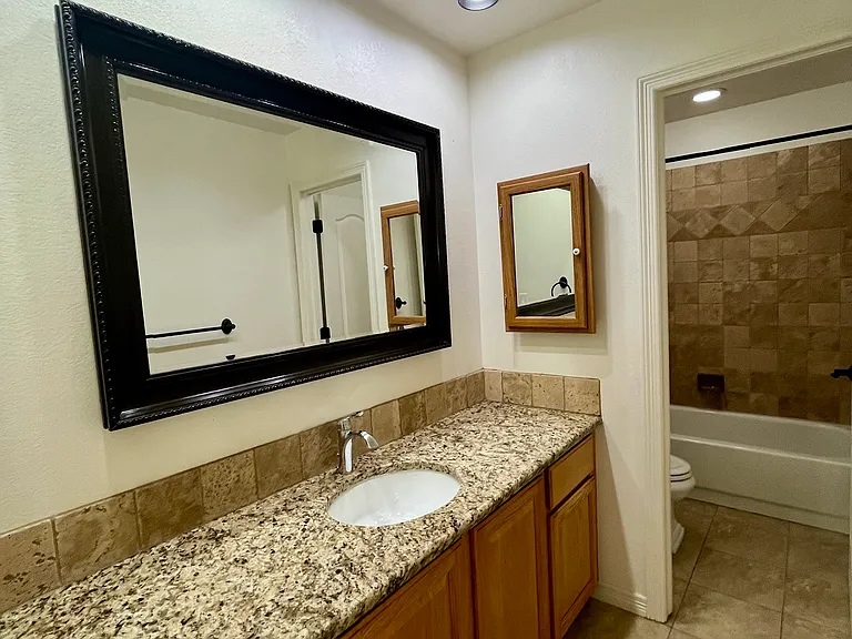 10046 Gwendelyn Ln — Photo 22