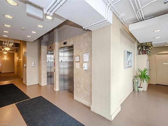 3rd image of 410 King St W #218