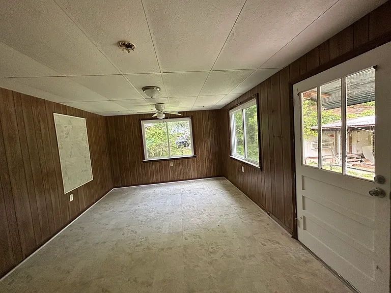 7055 Felton Ln — Photo 10