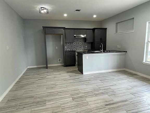 3rd image of 4707 Mallow St #A