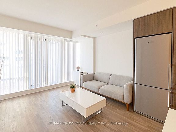 4th image of 1 Bloor St E #9ab181eaa