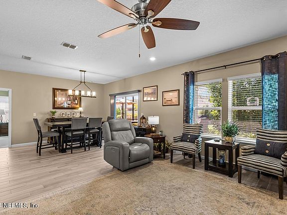 5th image of 163 MARTELLO Drive