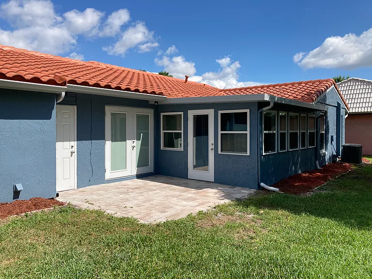 10606 Whitman Cir — Photo 21