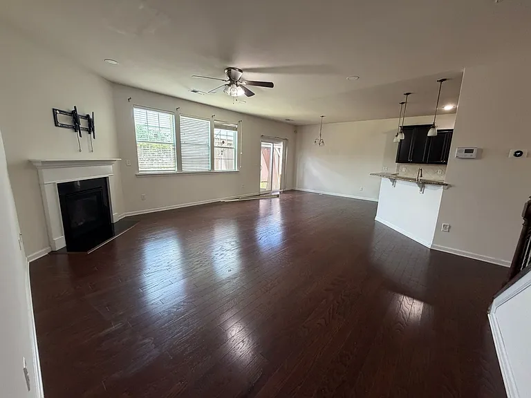 137 Sequoia St — Photo 5
