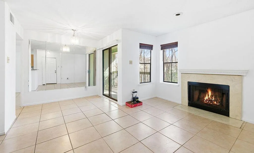 1 bed, 1.0 bath, 650 sqft, $900 — Photo 3
