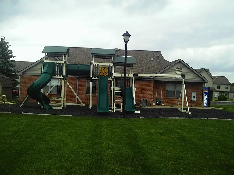 Jefferson Crossing Townhomes — Photo 9