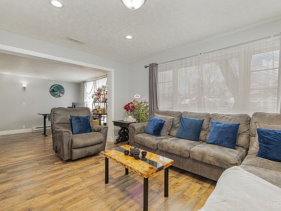3rd image of 1803 Jackson Ln