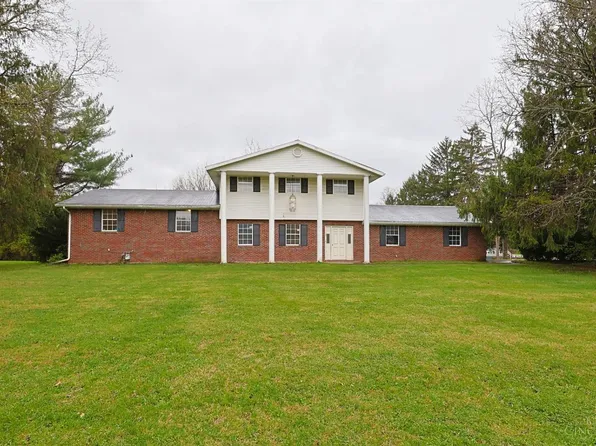 76 Stivers Rd, Aberdeen, OH 45101