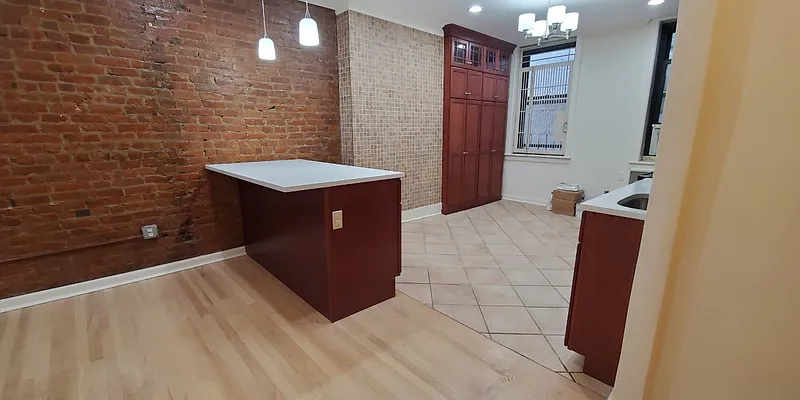 Rented by Manhattan Best Realty, Inc. | media 20