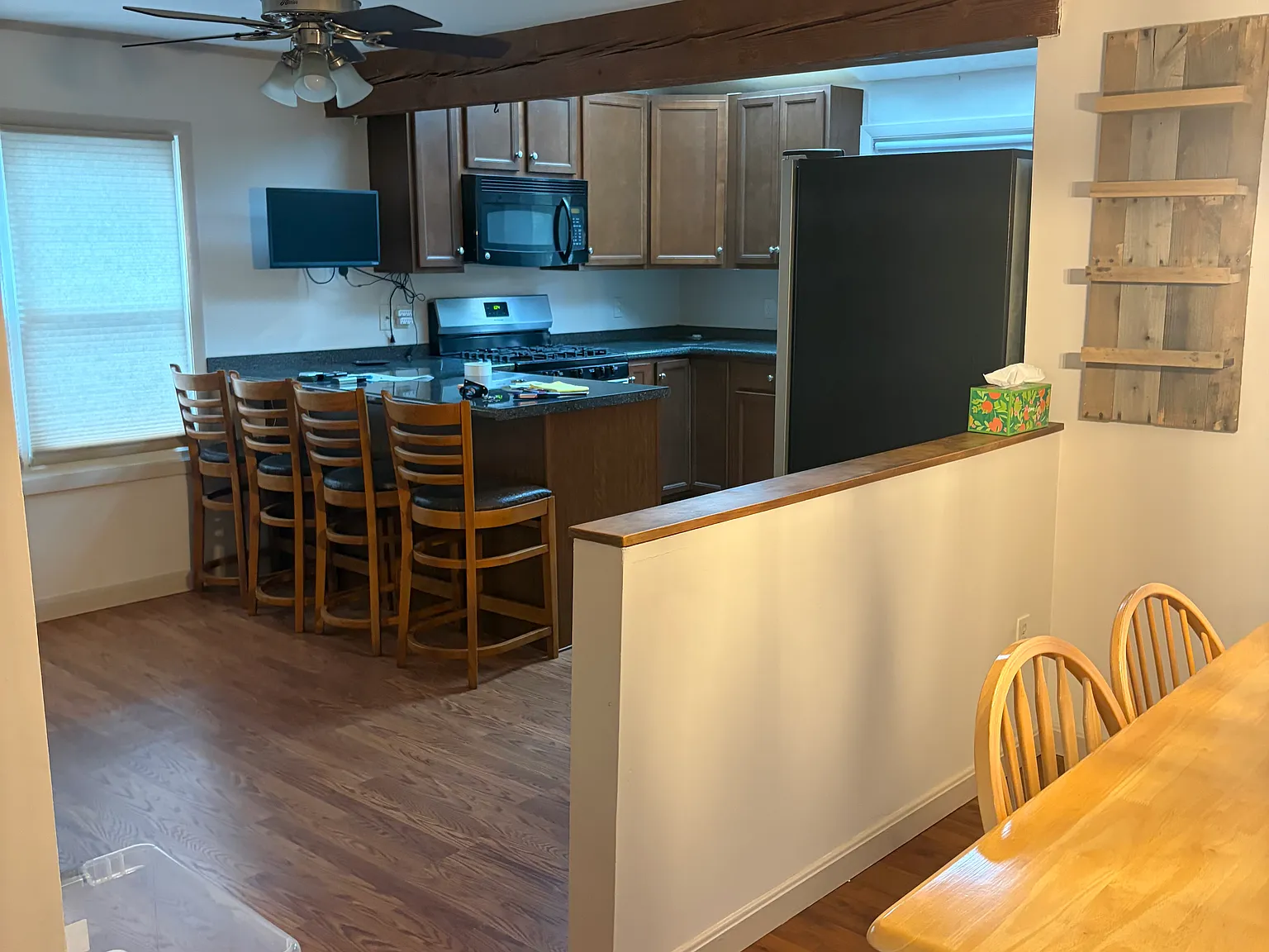 2 bed, 1284 sqft, $2,700 — Photo 4