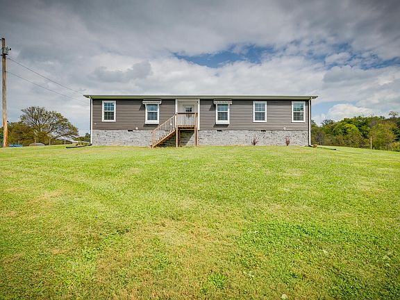 5th image of 4751 Greenwood Dr