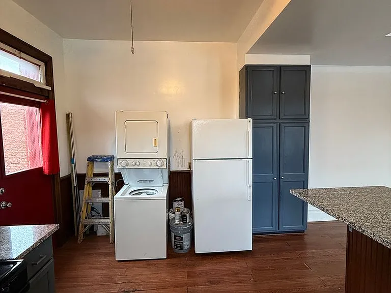 1309 E Carson — Photo 14