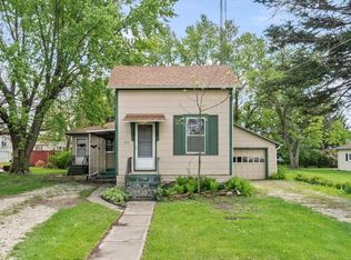 309 North St, Earlville, IL 60518