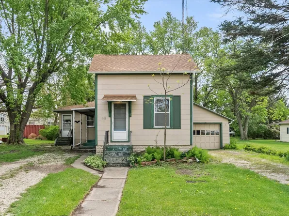 309 North St, Earlville, IL 60518