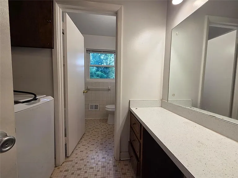 762 Lancelot Dr — Photo 14