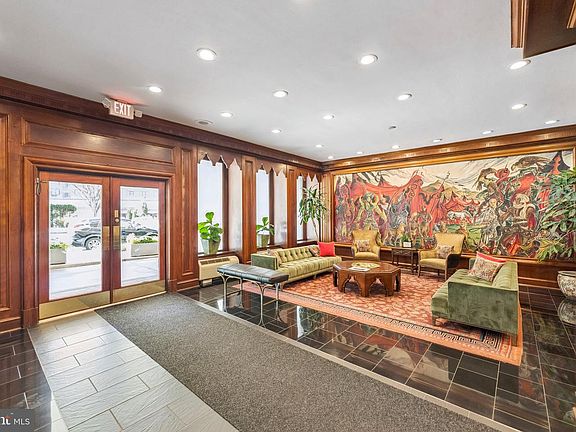 4th image of 2501 Calvert St NW APT 701