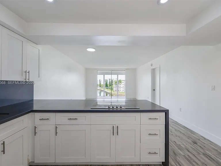 2851 Leonard Dr #J505 — Photo 14