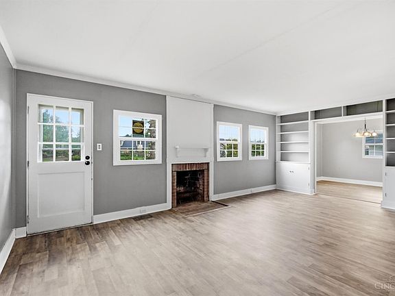 2nd image of 109 Orchard St