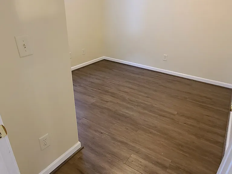 702 Smith St — Photo 4
