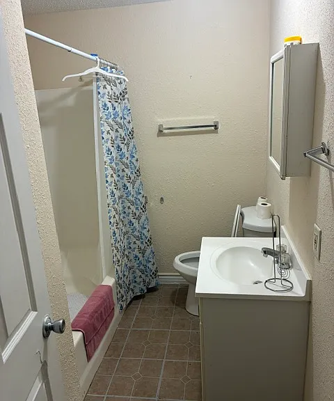 3529 Clarence Ave #A — Photo 2