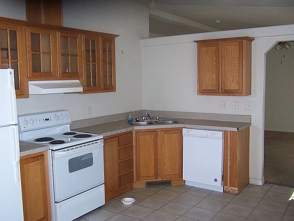 3rd image of 2817 San Juan Ave