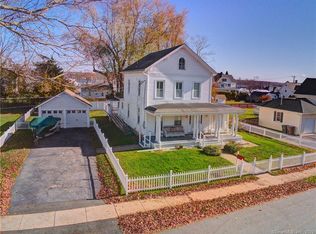 11 York Ave, Niantic, CT 06357