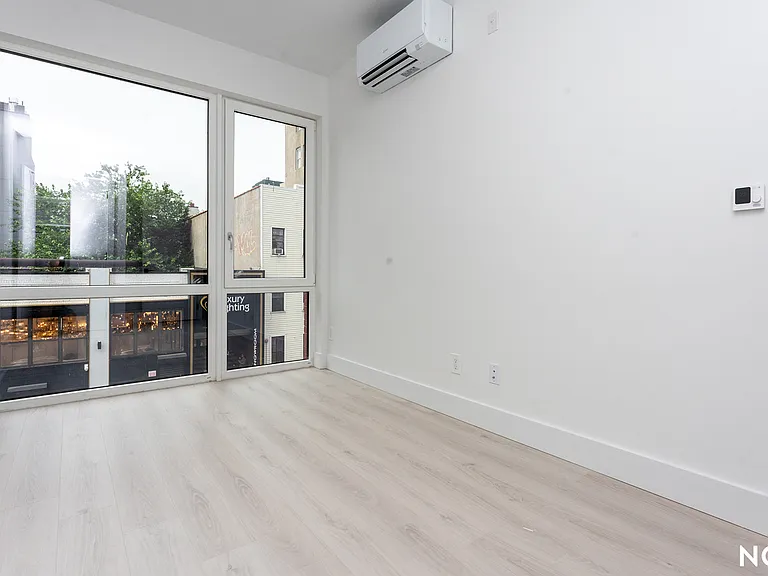 344 Lorimer St #4A — Photo 15