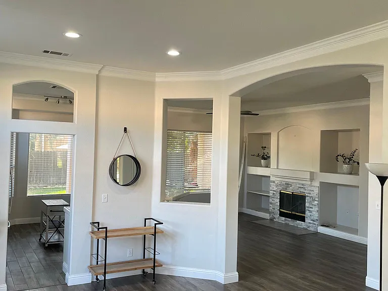 4579 W Oak Park Dr — Photo 3