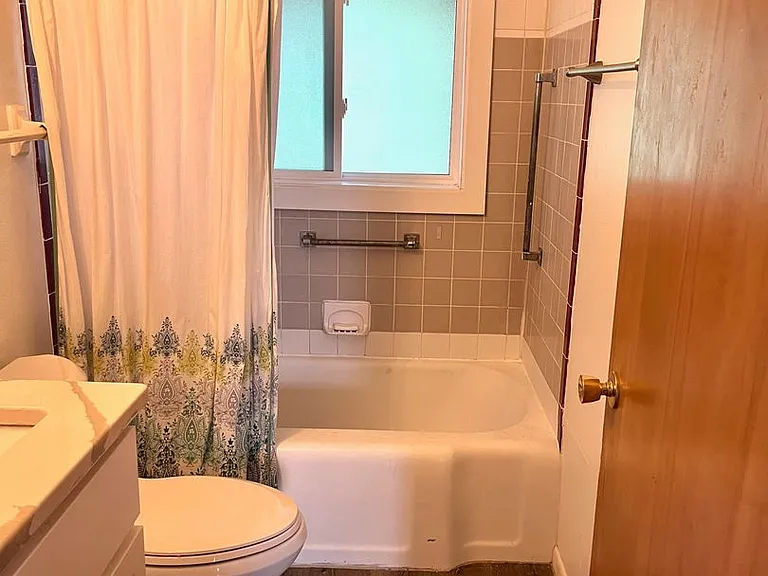 1217 S Midvale Blvd — Photo 11