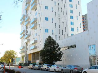 320 Colony St #1503956, Winnipeg, MB R3C0S8