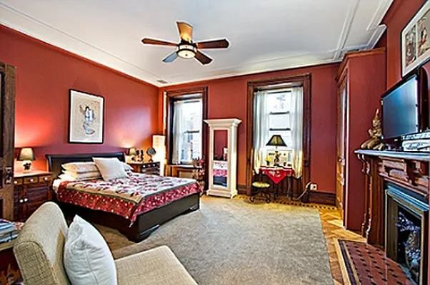 Sold by Citi Habitats | media 30