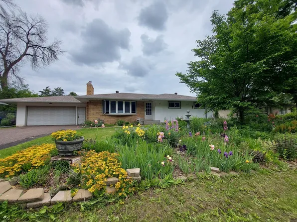 2127 South Ave E, North Saint Paul, MN 55109
