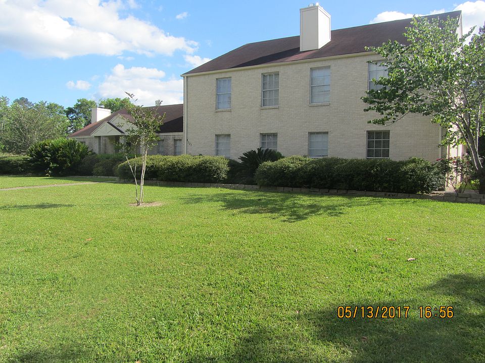 1st image of 8125 Willow Bend Dr APT B