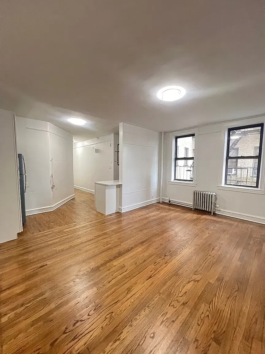 34-50 28th Street — Photo 1