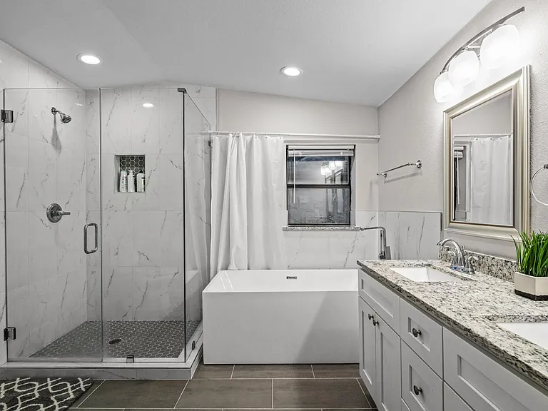 303 Jeanne Ln — Photo 8