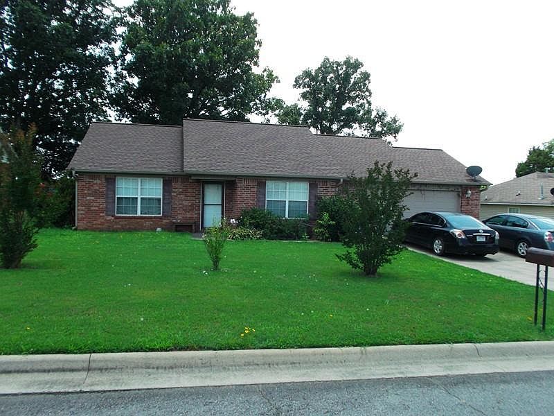 1st image of 2307 Daniel Dr