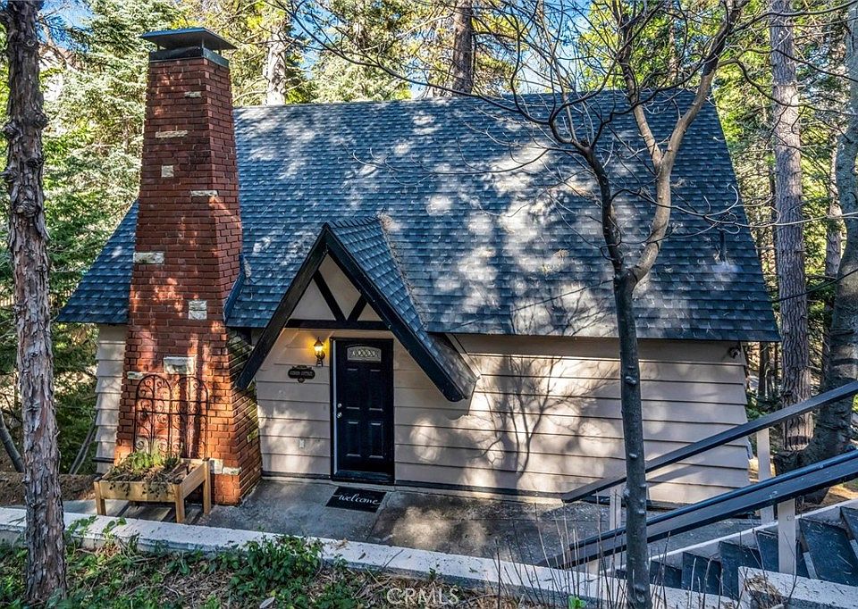 1st image of 377 Hillside Rd