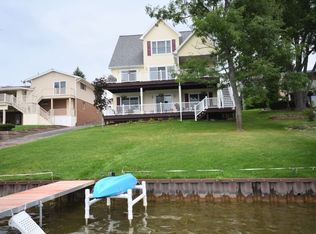 227 Nottingham Dr, Brooklyn, MI 49230