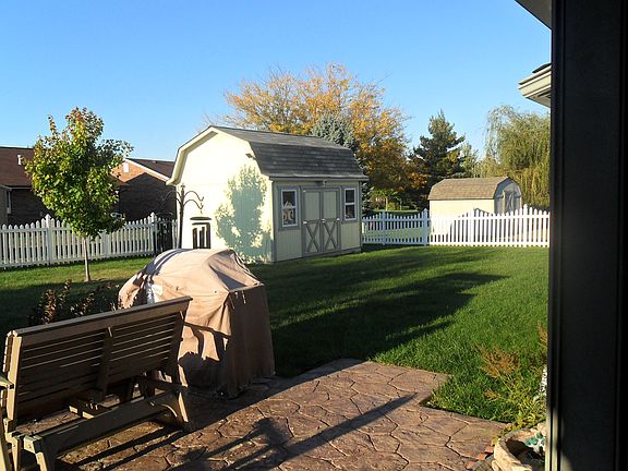 4th image of 1513 Brook Park Dr