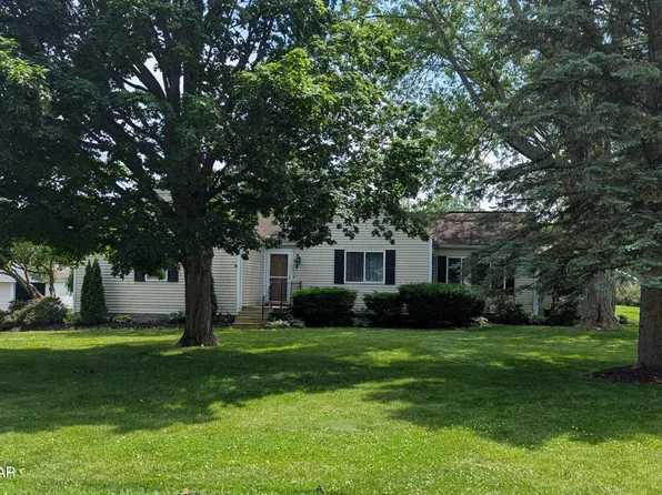 3727 Groves Rd, Lima, OH 45805